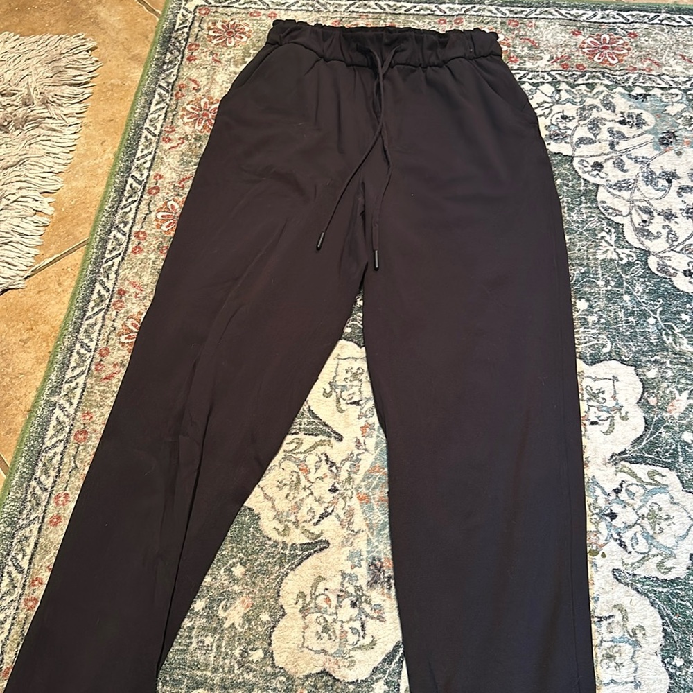 Lululemon Black Joggers size 4